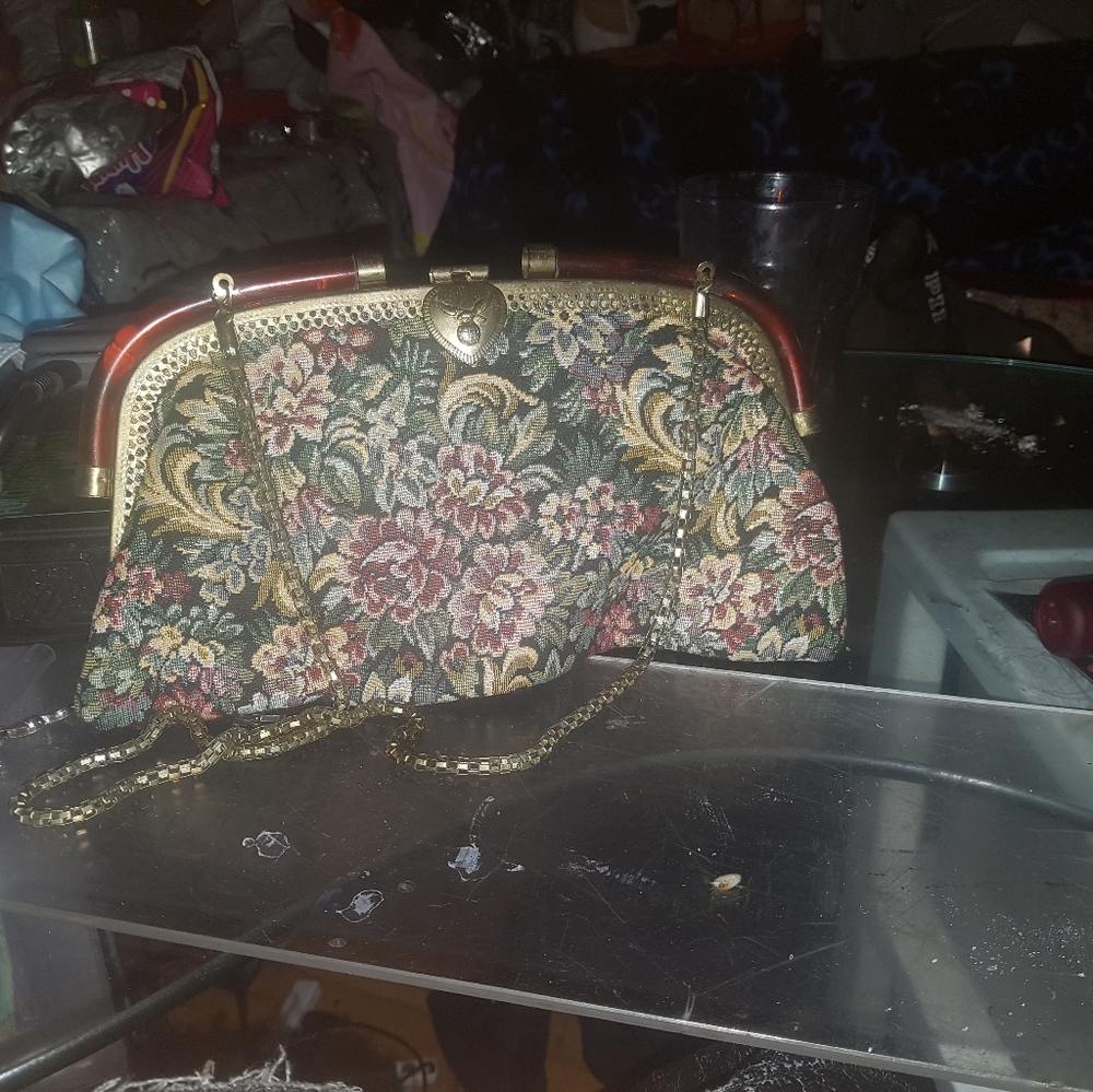 Embroidered Purse - Picture 2 of 2